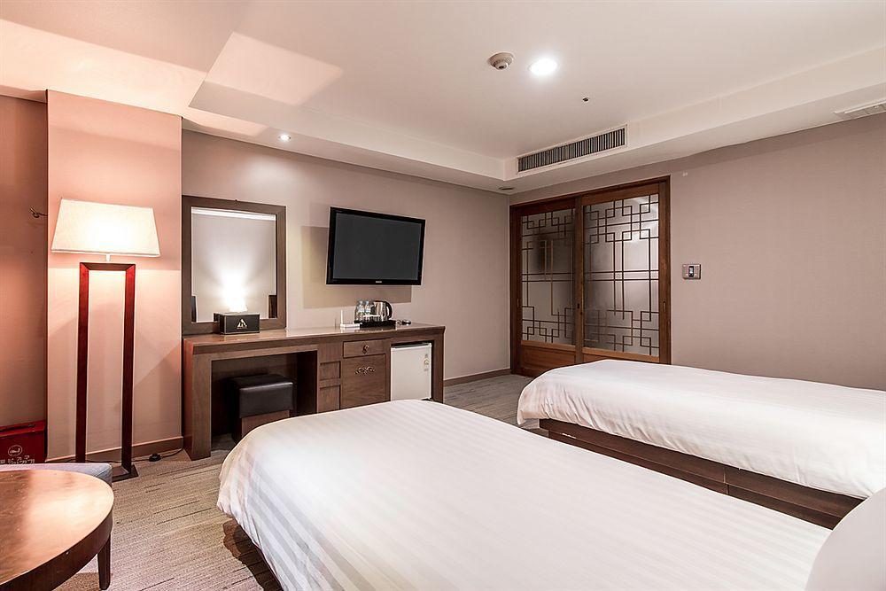 New Hilltop Hotel Seoul Eksteriør billede